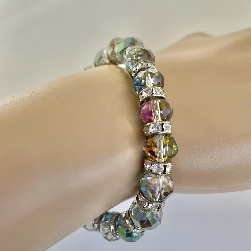 Vegas Boutique Stretch Fancy Crystal Bracelet 7” adjustable-never worn-sparkly!